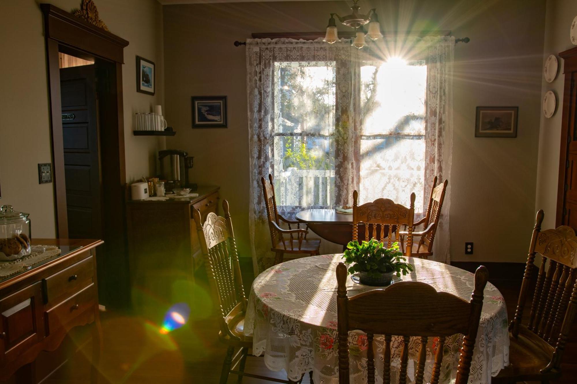 The Pearl Inn Bed And Breakfast Ilwaco Ngoại thất bức ảnh